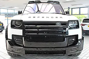 Used 2020 Land Rover Defender Se White - Interior and Exterior details 8