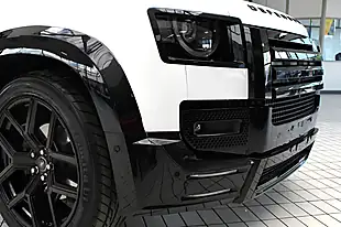 Used 2020 Land Rover Defender Se White - Interior and Exterior details 9