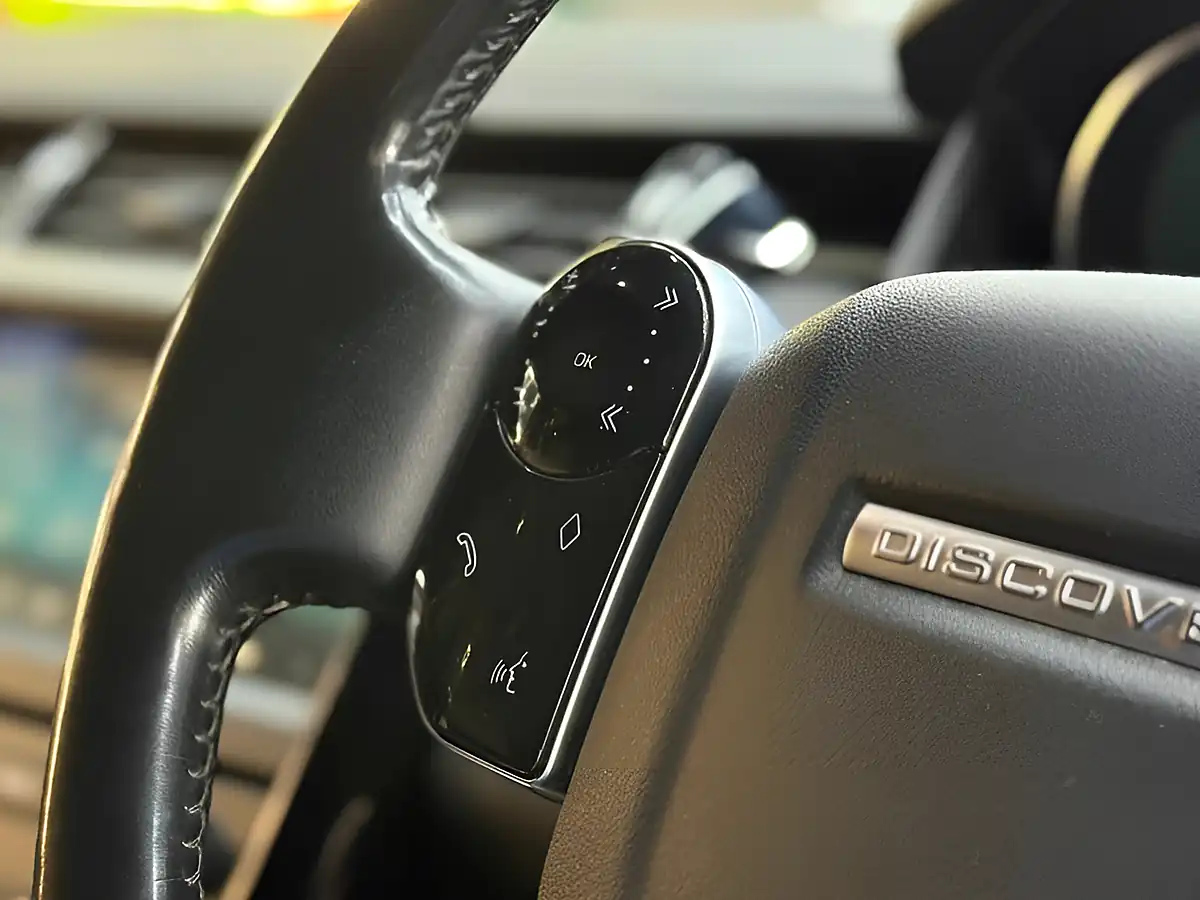 Used 2020 Land Rover Discovery Commercial Se Grey - Interior and Exterior details 17
