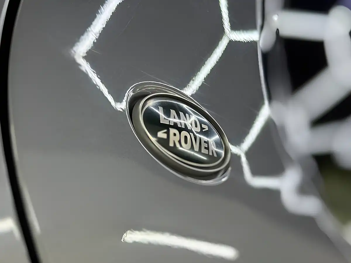 Used 2020 Land Rover Discovery Commercial Se Grey - Interior and Exterior details 18