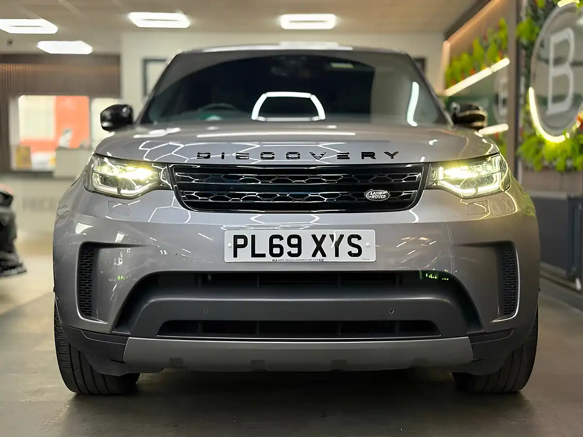 Used 2020 Land Rover Discovery Commercial Se Grey - Interior and Exterior details 4