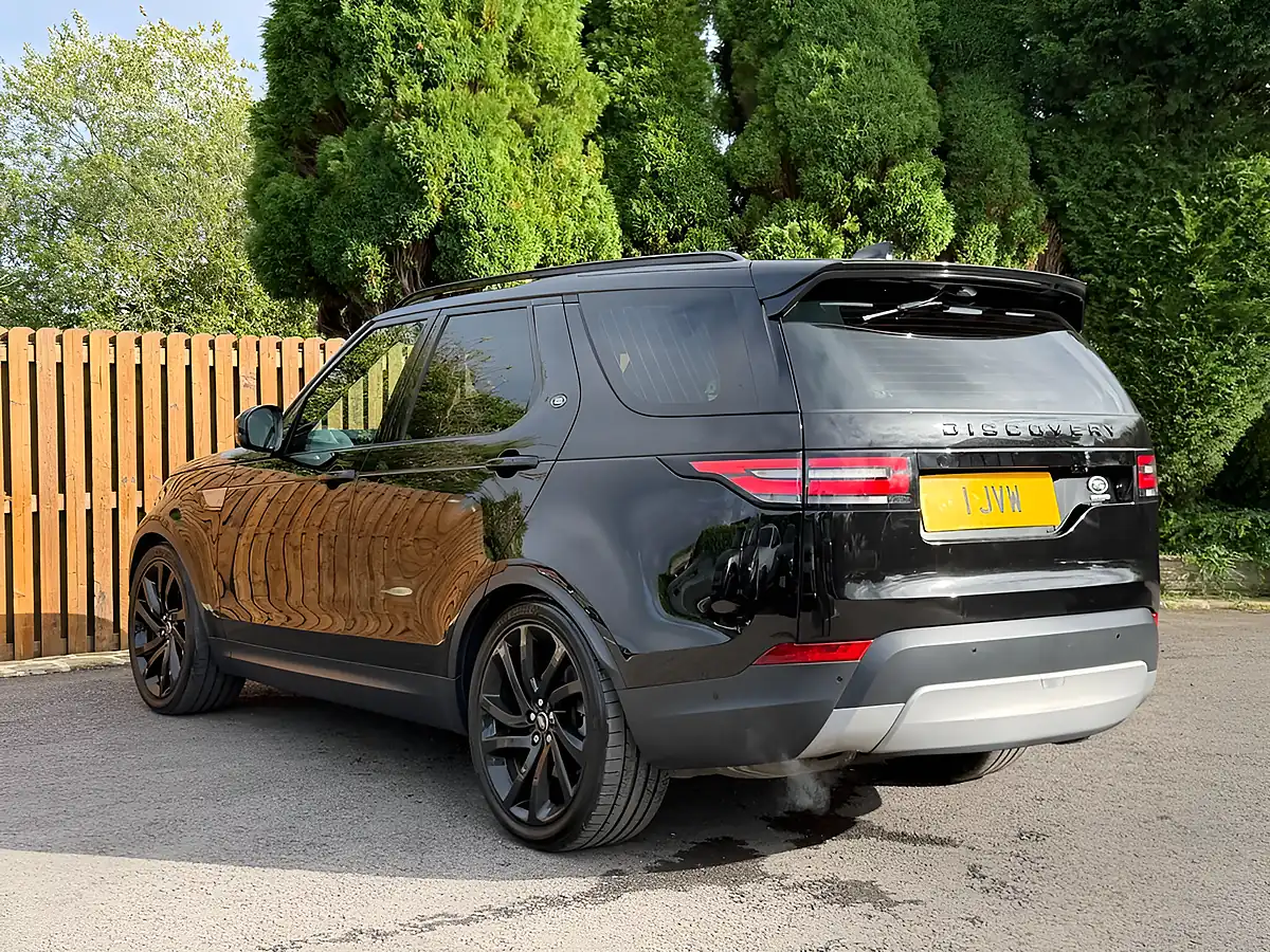 Used 2020 Land Rover Discovery Hse Black - Interior and Exterior details 11