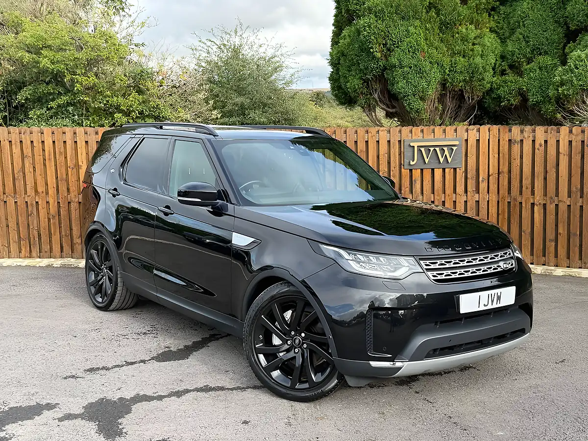 Used 2020 Land Rover Discovery Hse Black - Interior and Exterior details 20