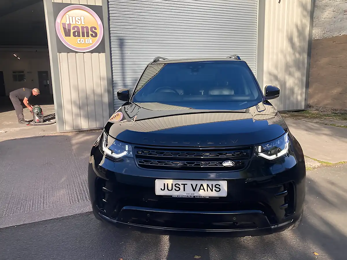 Used 2020 Land Rover Discovery Hse Commercial Black - Interior and Exterior details 3