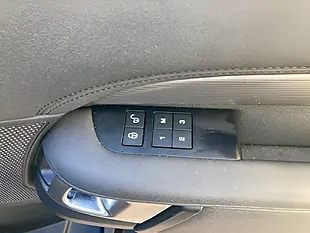 Used 2020 Land Rover Discovery Hse Commercial Black - Interior and Exterior details 9