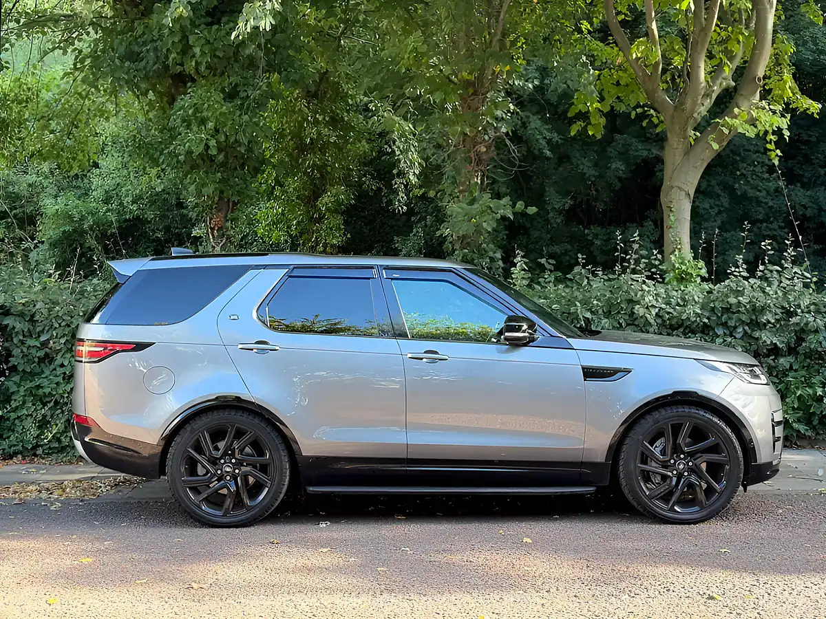 Used 2020 Land Rover Discovery Hse Eiger Grey - Interior and Exterior details 6