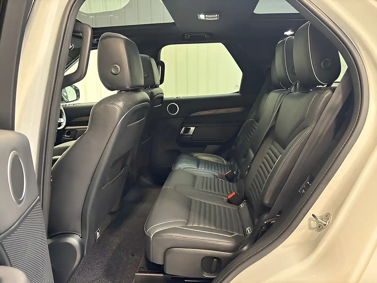 Used 2020 Land Rover Discovery Hse Fuji White - Interior and Exterior details 15