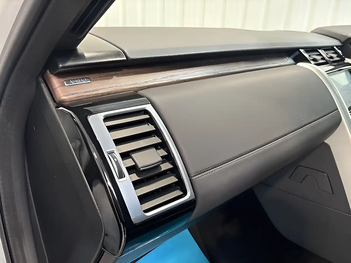 Used 2020 Land Rover Discovery Hse Fuji White - Interior and Exterior details 17