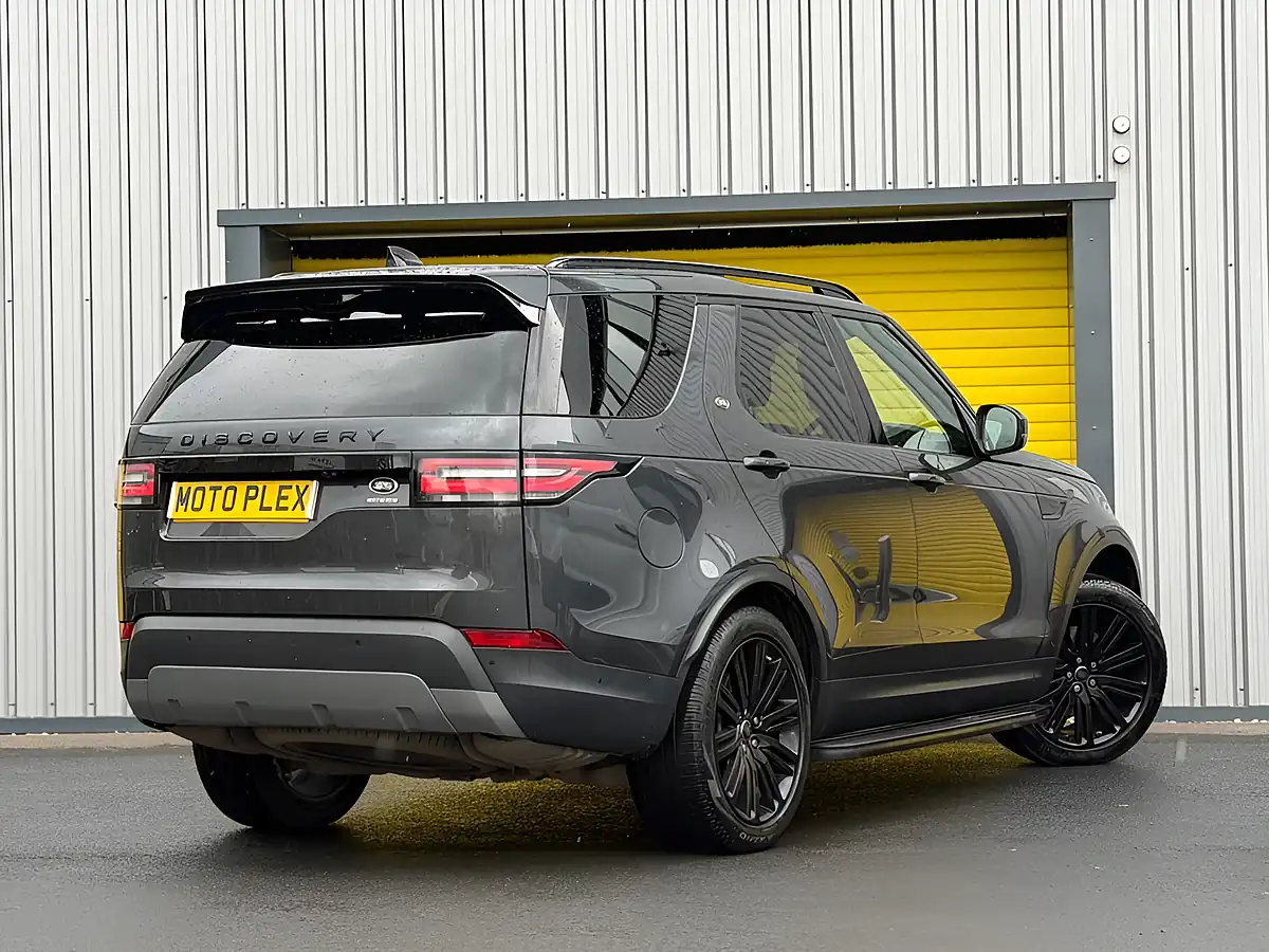 Used 2020 Land Rover Discovery Hse Grey - Interior and Exterior details 7