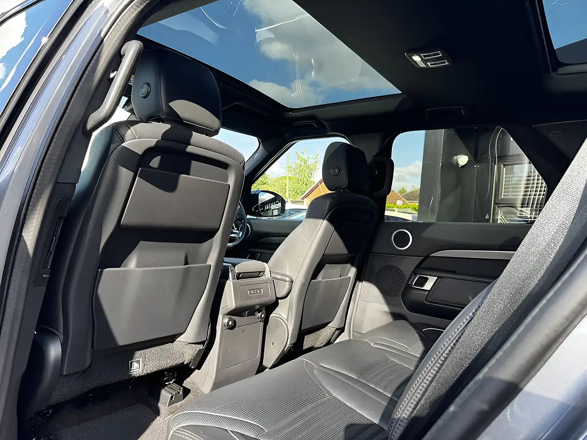 Used 2020 Land Rover Discovery Hse Grey - Interior and Exterior details 19