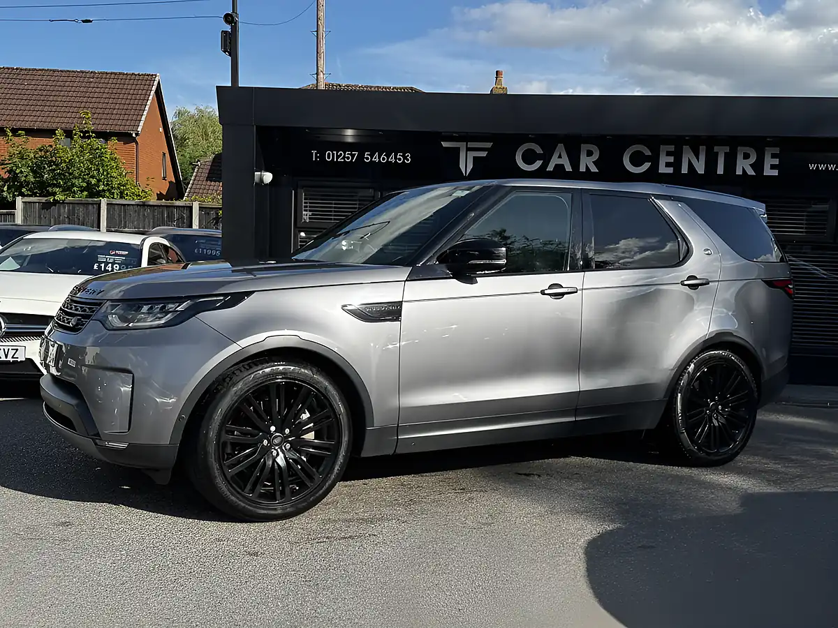 Used 2020 Land Rover Discovery Hse Grey - Interior and Exterior details 3