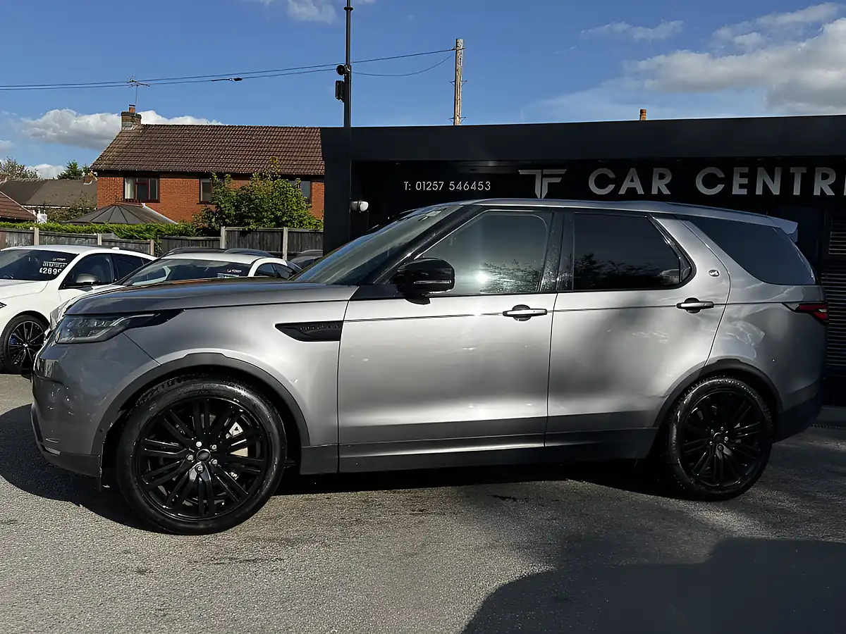 Used 2020 Land Rover Discovery Hse Grey - Interior and Exterior details 4