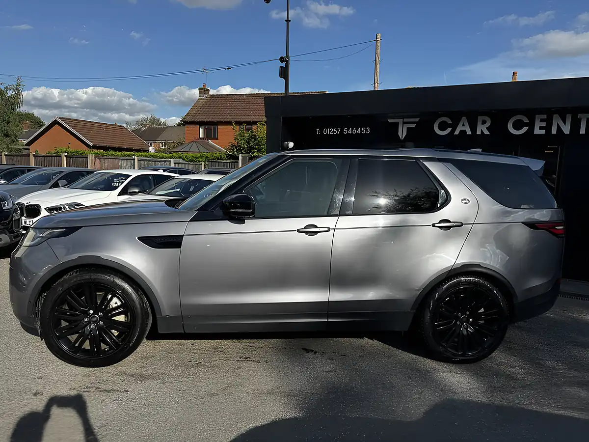 Used 2020 Land Rover Discovery Hse Grey - Interior and Exterior details 5