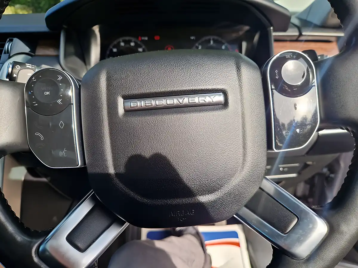 Used 2020 Land Rover Discovery Hse Grey - Interior and Exterior details 13