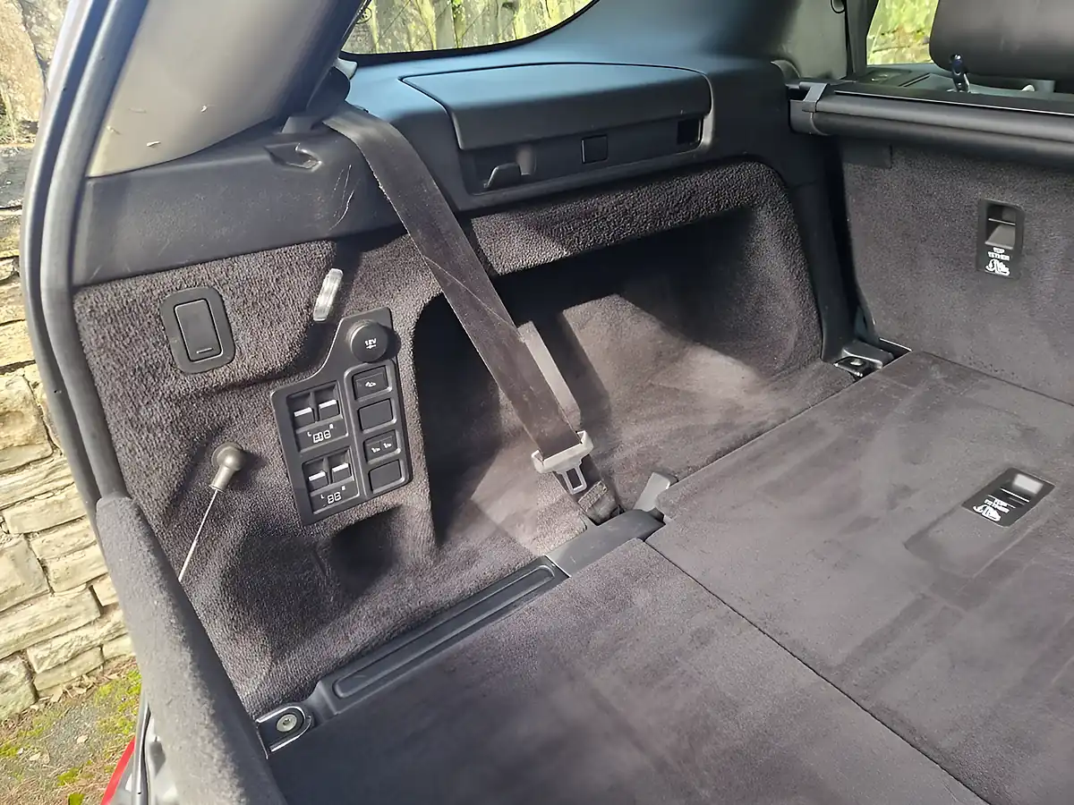 Used 2020 Land Rover Discovery Hse Grey - Interior and Exterior details 6