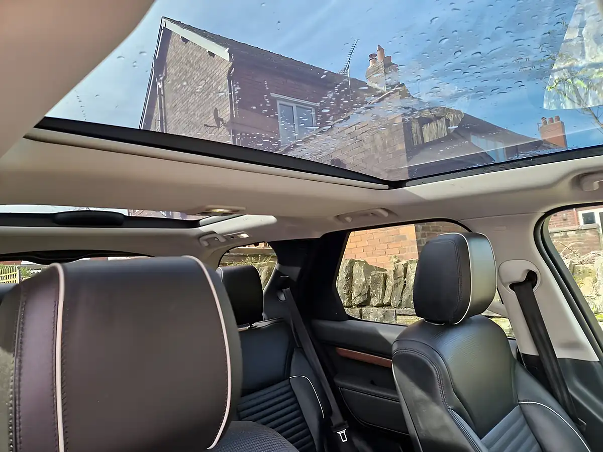 Used 2020 Land Rover Discovery Hse Grey - Interior and Exterior details 9