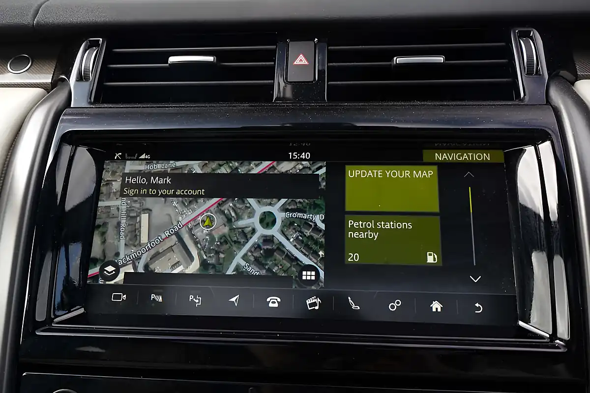 Used 2020 Land Rover Discovery Hse Luxury Grey - Interior and Exterior details 12