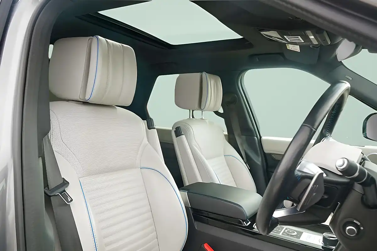 Used 2020 Land Rover Discovery Hse Luxury Grey - Interior and Exterior details 2