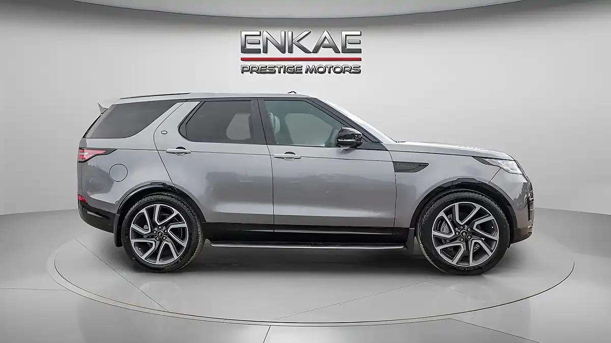 Used 2020 Land Rover Discovery Hse Luxury Grey - Interior and Exterior details 3