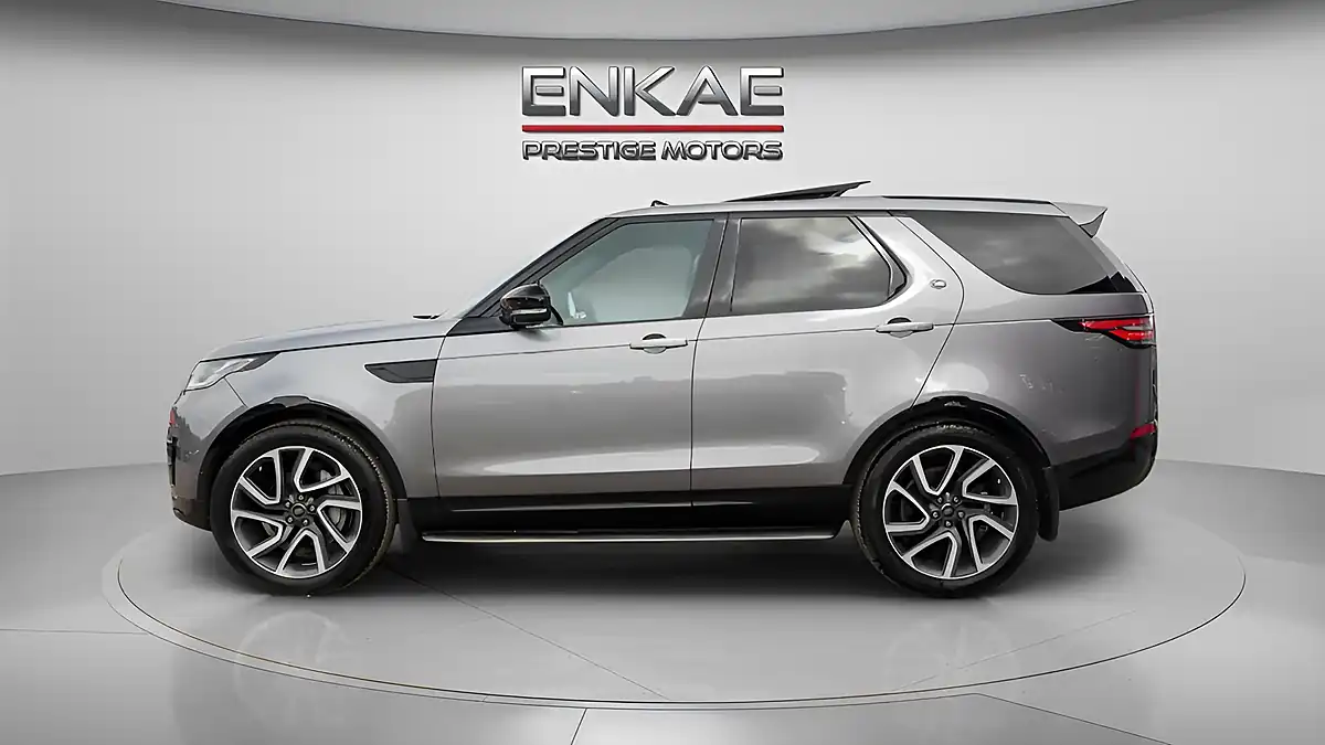 Used 2020 Land Rover Discovery Hse Luxury Grey - Interior and Exterior details 7