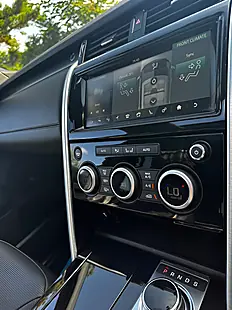 Used 2020 Land Rover Discovery Hse Luxury Silver - Interior and Exterior details 14