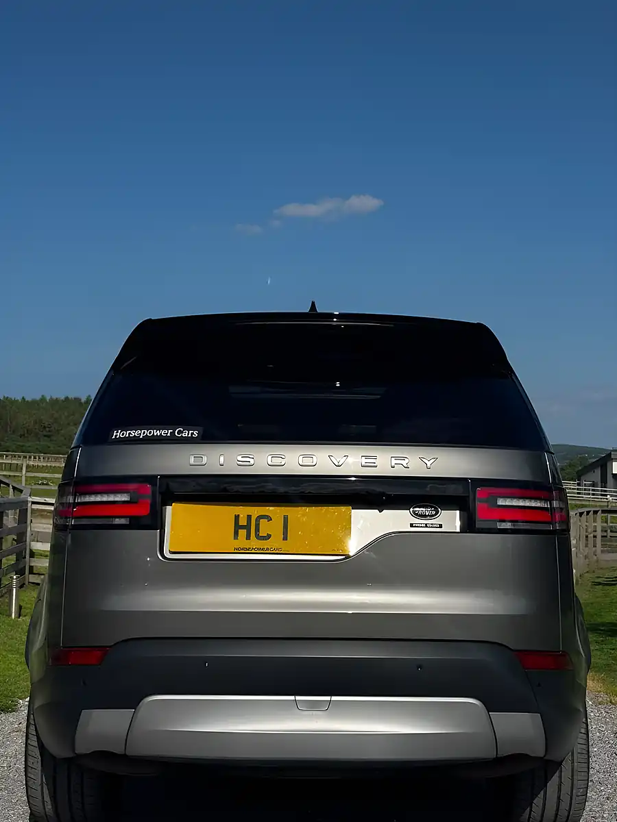 Used 2020 Land Rover Discovery Hse Luxury Silver - Interior and Exterior details 9