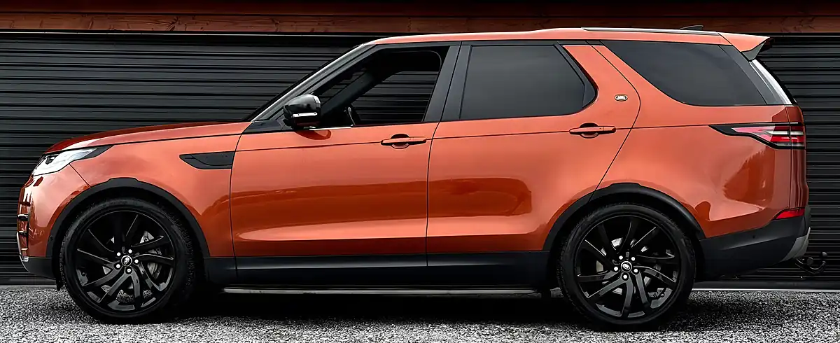 Used 2020 Land Rover Discovery Hse Namib Orange - Interior and Exterior details 5