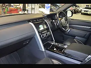 Used 2020 Land Rover Discovery Hse Santorini Black - Interior and Exterior details 12