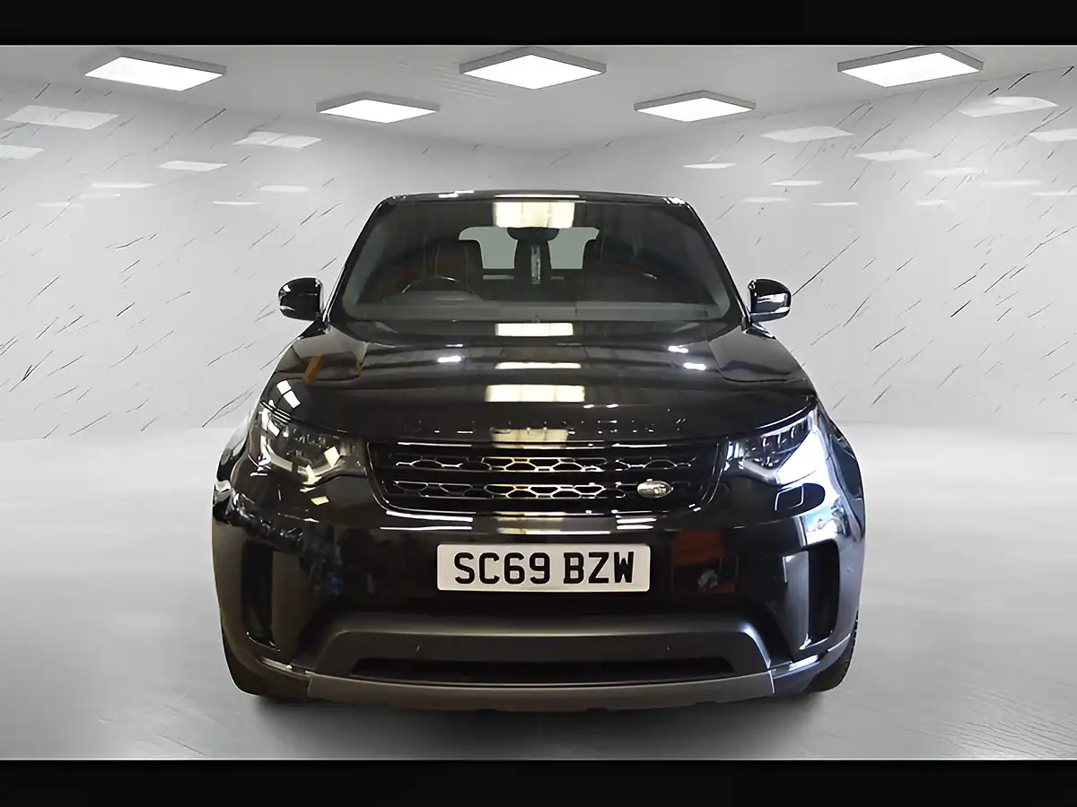 Used 2020 Land Rover Discovery Hse Santorini Black - Interior and Exterior details 2