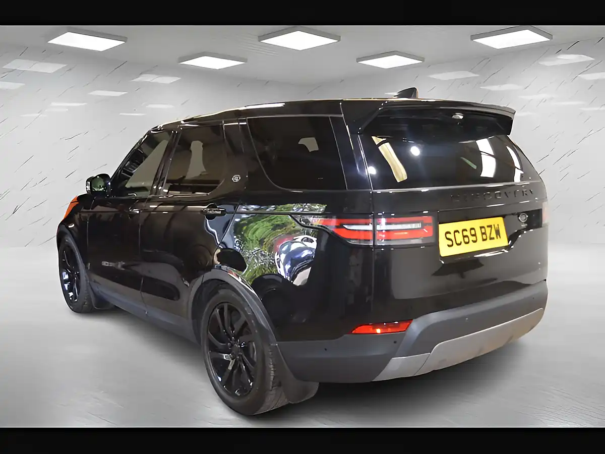Used 2020 Land Rover Discovery Hse Santorini Black - Interior and Exterior details 5