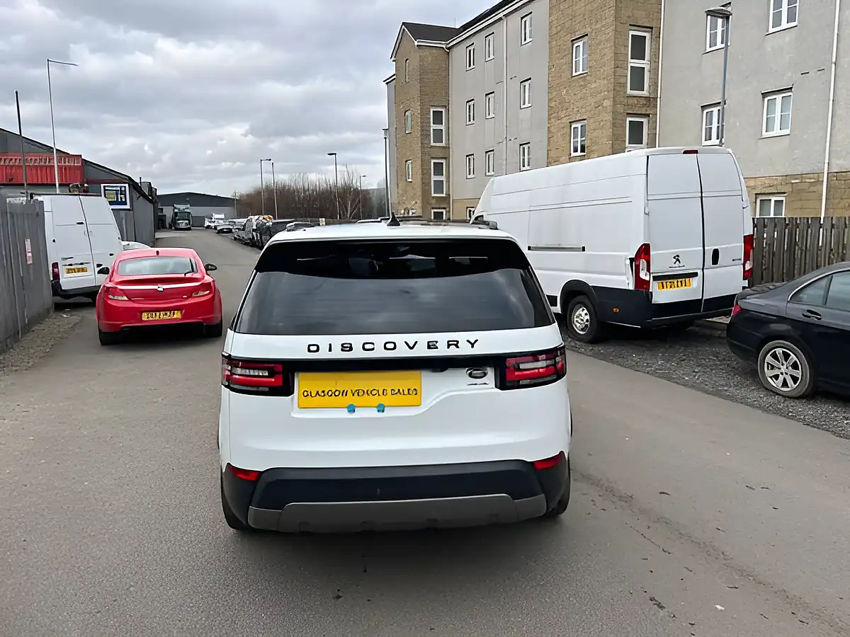 Used 2020 Land Rover Discovery Hse White - Interior and Exterior details 5