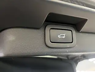 Used 2020 Land Rover Discovery Landmark Black - Interior and Exterior details 14