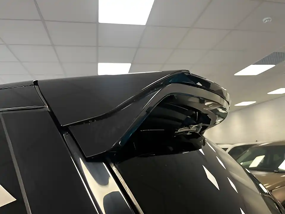 Used 2020 Land Rover Discovery Landmark Black - Interior and Exterior details 15