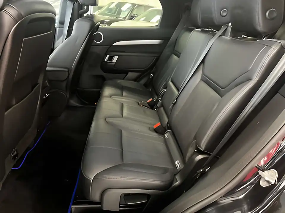 Used 2020 Land Rover Discovery Landmark Black - Interior and Exterior details 4