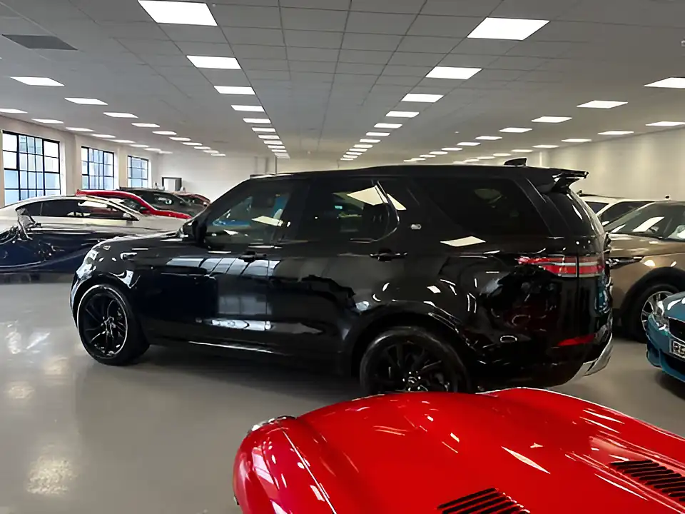 Used 2020 Land Rover Discovery Landmark Black - Interior and Exterior details 6