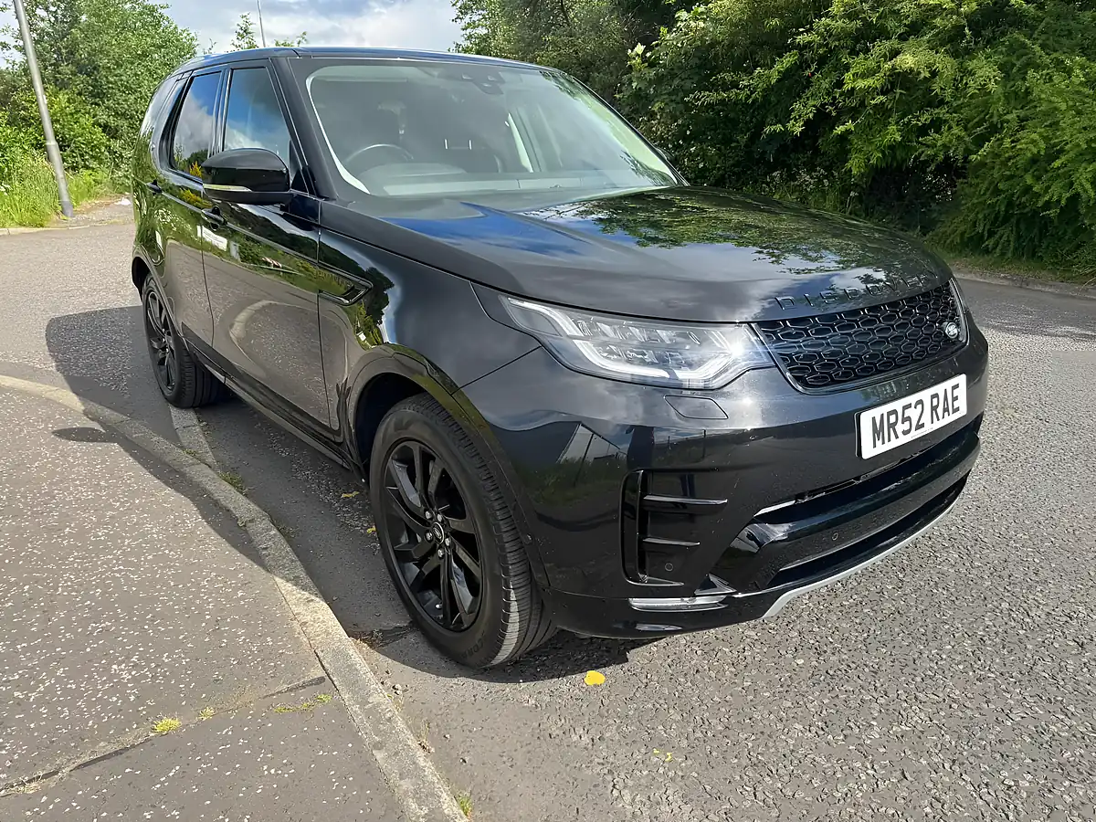 Used 2020 Land Rover Discovery Landmark Edition Black - Front View