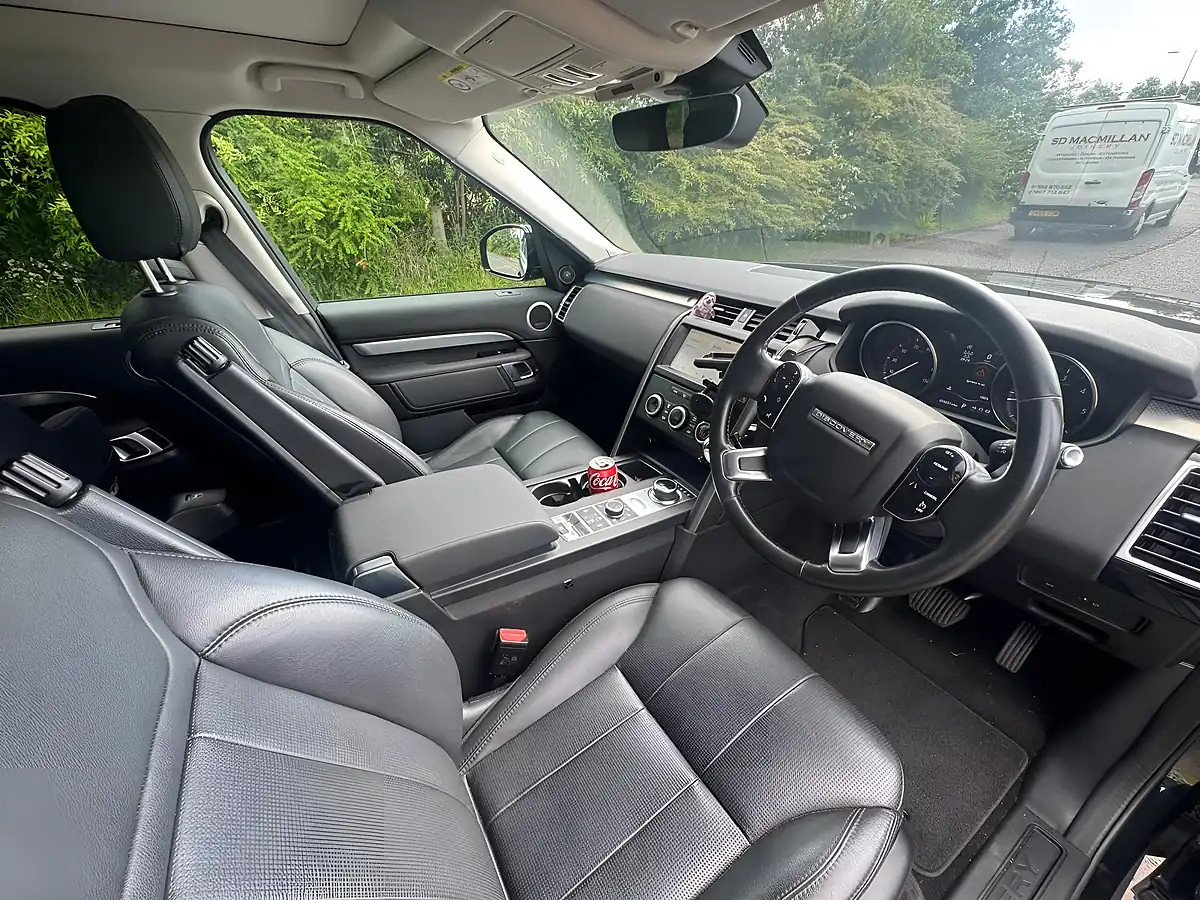 Used 2020 Land Rover Discovery Landmark Edition Black - Interior and Exterior details 15