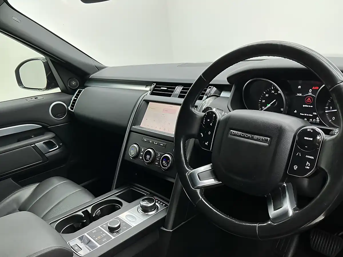 Used 2020 Land Rover Discovery Landmark Edition Black - Interior and Exterior details 10