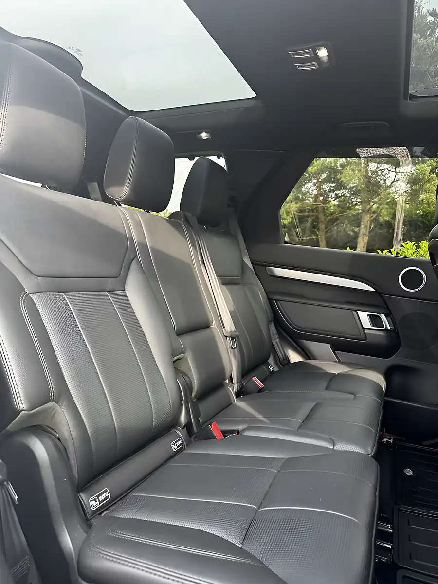 Used 2020 Land Rover Discovery Landmark Edition Blue - Interior and Exterior details 15