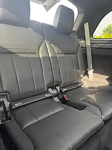 Used 2020 Land Rover Discovery Landmark Edition Blue - Interior and Exterior details 17