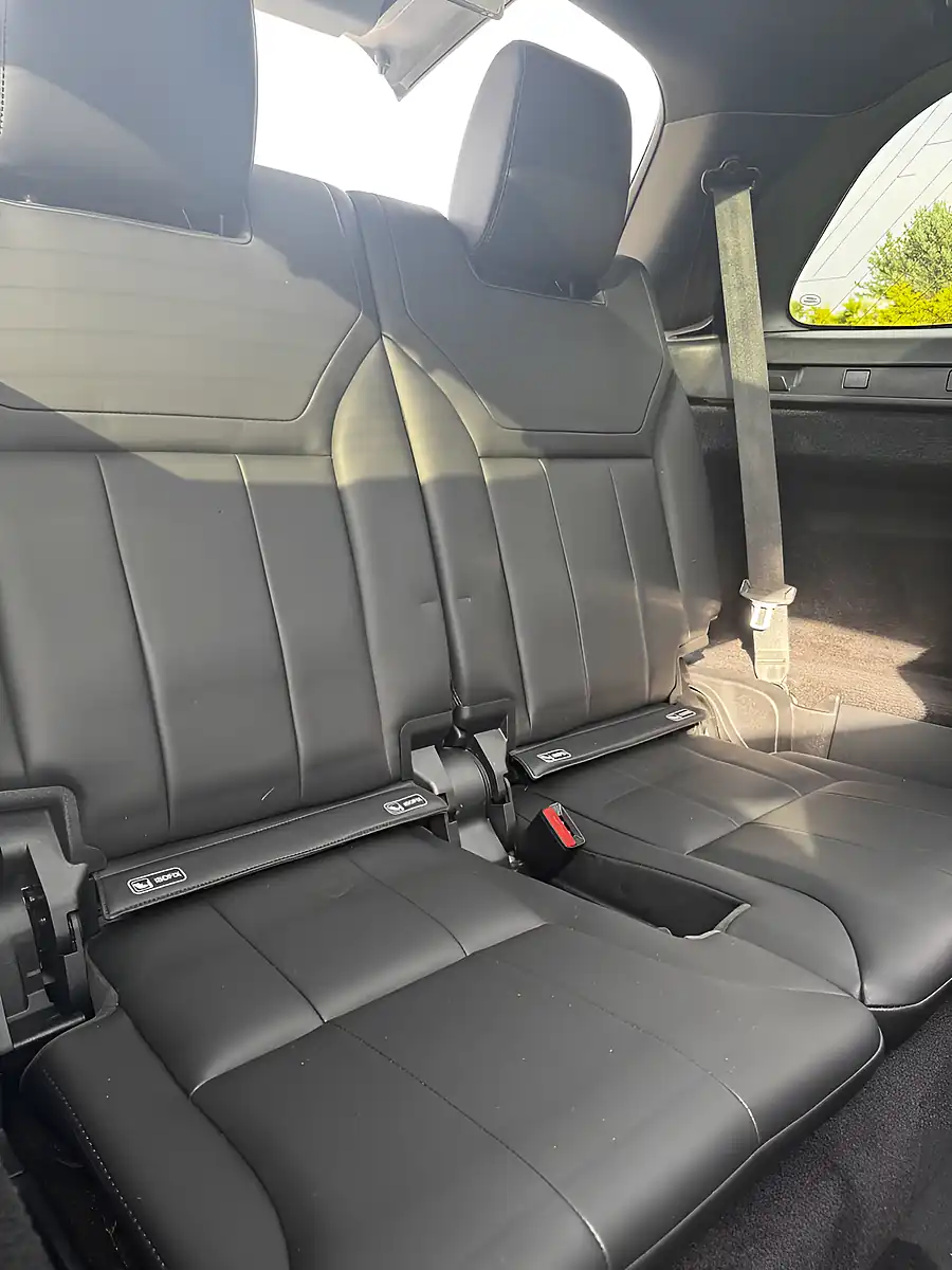 Used 2020 Land Rover Discovery Landmark Edition Blue - Interior and Exterior details 17