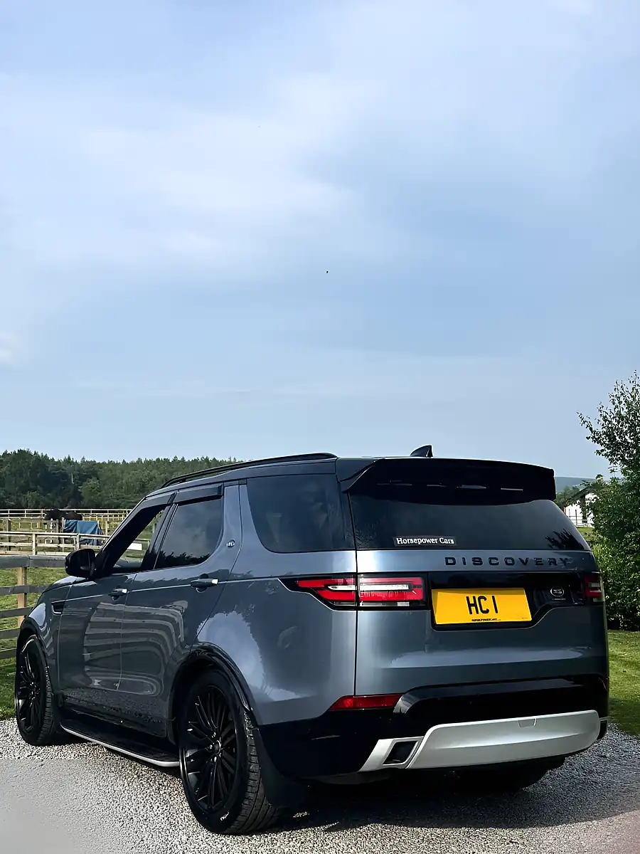 Used 2020 Land Rover Discovery Landmark Edition Blue - Interior and Exterior details 5