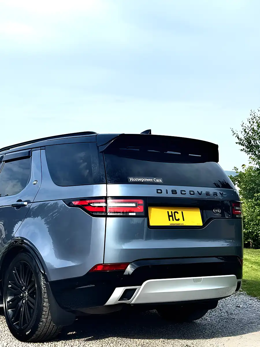 Used 2020 Land Rover Discovery Landmark Edition Blue - Interior and Exterior details 6