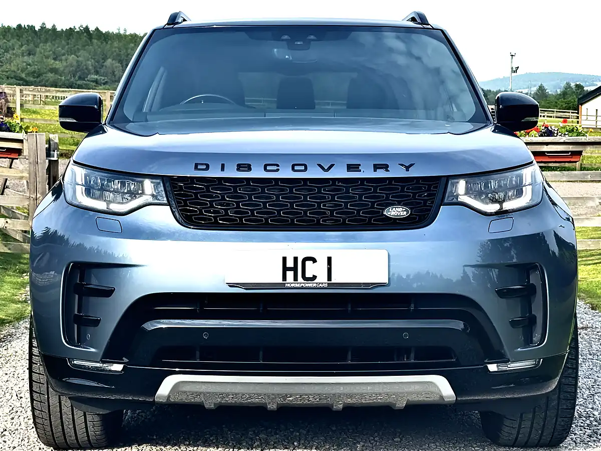 Used 2020 Land Rover Discovery Landmark Edition Blue - Interior and Exterior details 9