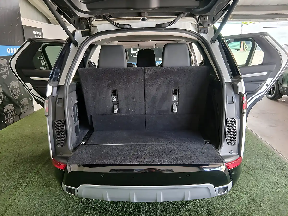 Used 2020 Land Rover Discovery Landmark Edition White - Interior and Exterior details 20