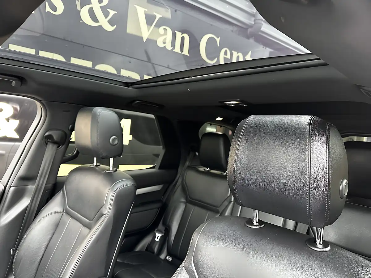 Used 2020 Land Rover Discovery Landmark Edition White - Interior and Exterior details 11