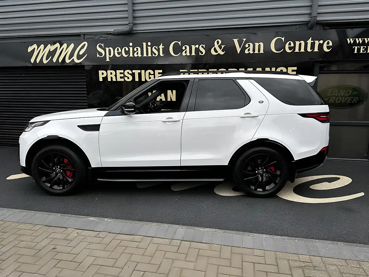 Used 2020 Land Rover Discovery Landmark Edition White - Interior and Exterior details 4
