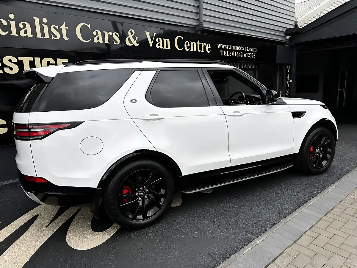 Used 2020 Land Rover Discovery Landmark Edition White - Interior and Exterior details 6