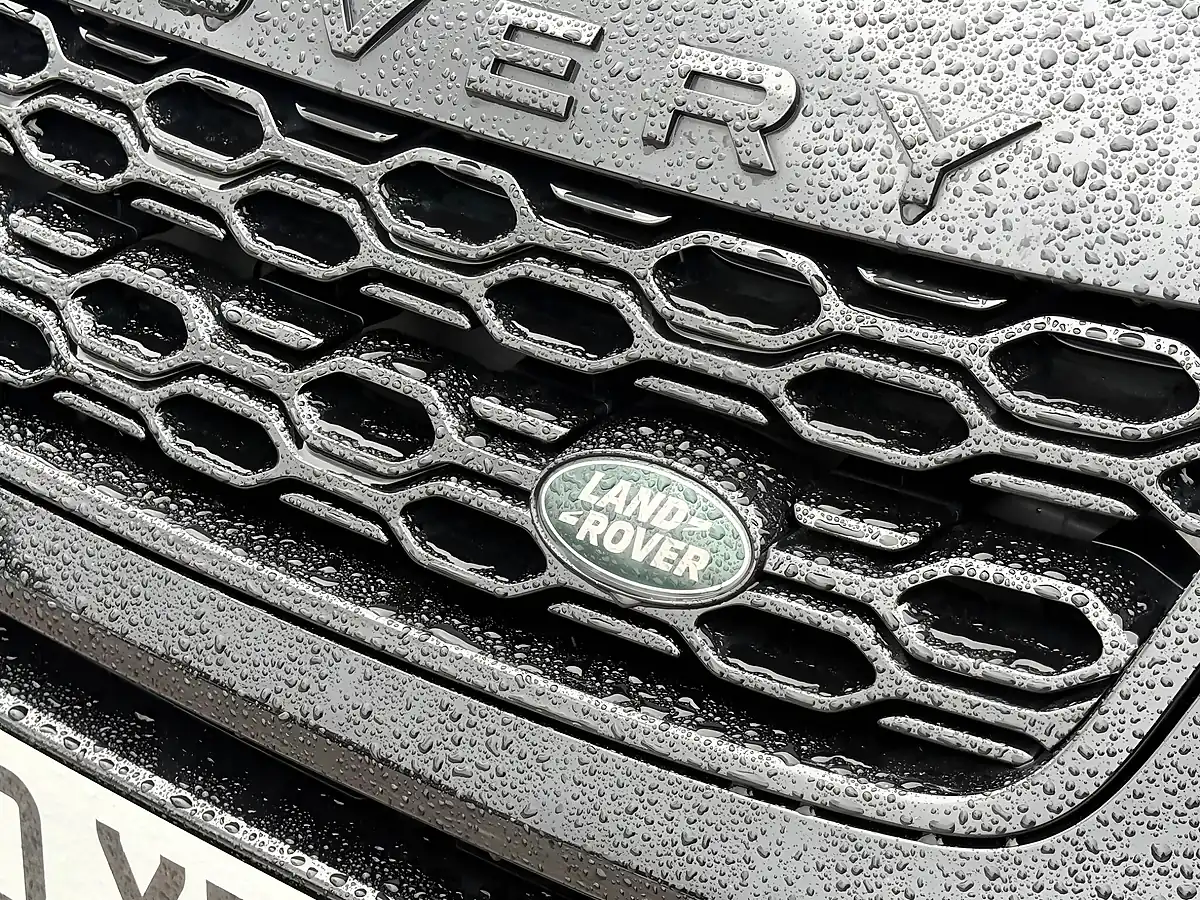 Used 2020 Land Rover Discovery Sport Hse Black - Interior and Exterior details 18