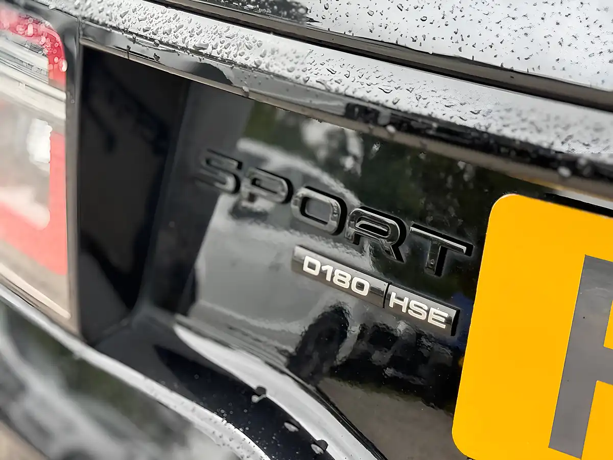 Used 2020 Land Rover Discovery Sport Hse Black - Interior and Exterior details 19
